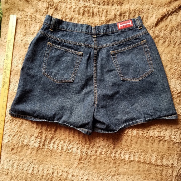SOLD - Vintage high waisted shorts - so 80s! - Picture 3 of 4